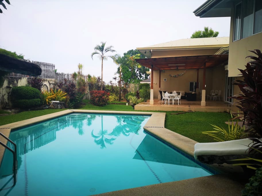 Phase 1 Maria Luisa House and Lot For SALE Banilad Cebu City – Swimming pool