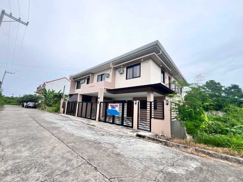 Spacious House for RENT in Whitesand Villas, Maribago, Lapu-Lapu City